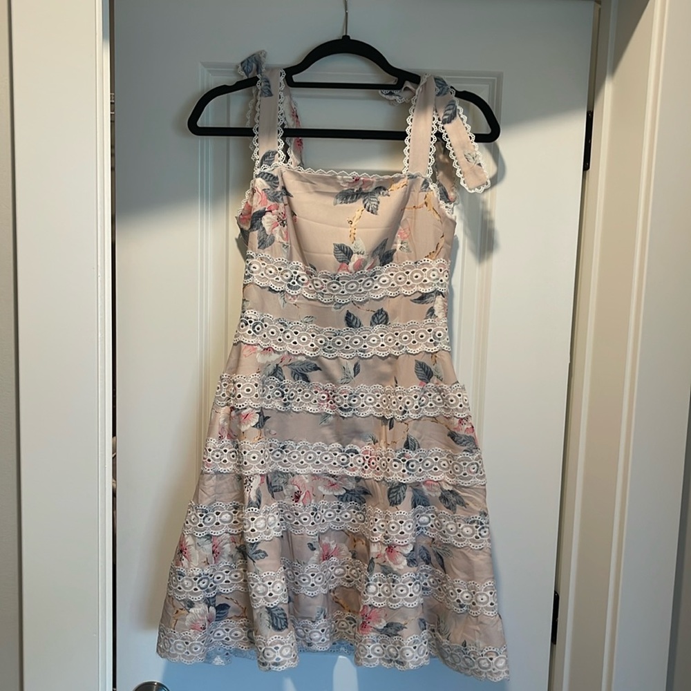 Avantgarde Floral Lace trim dress